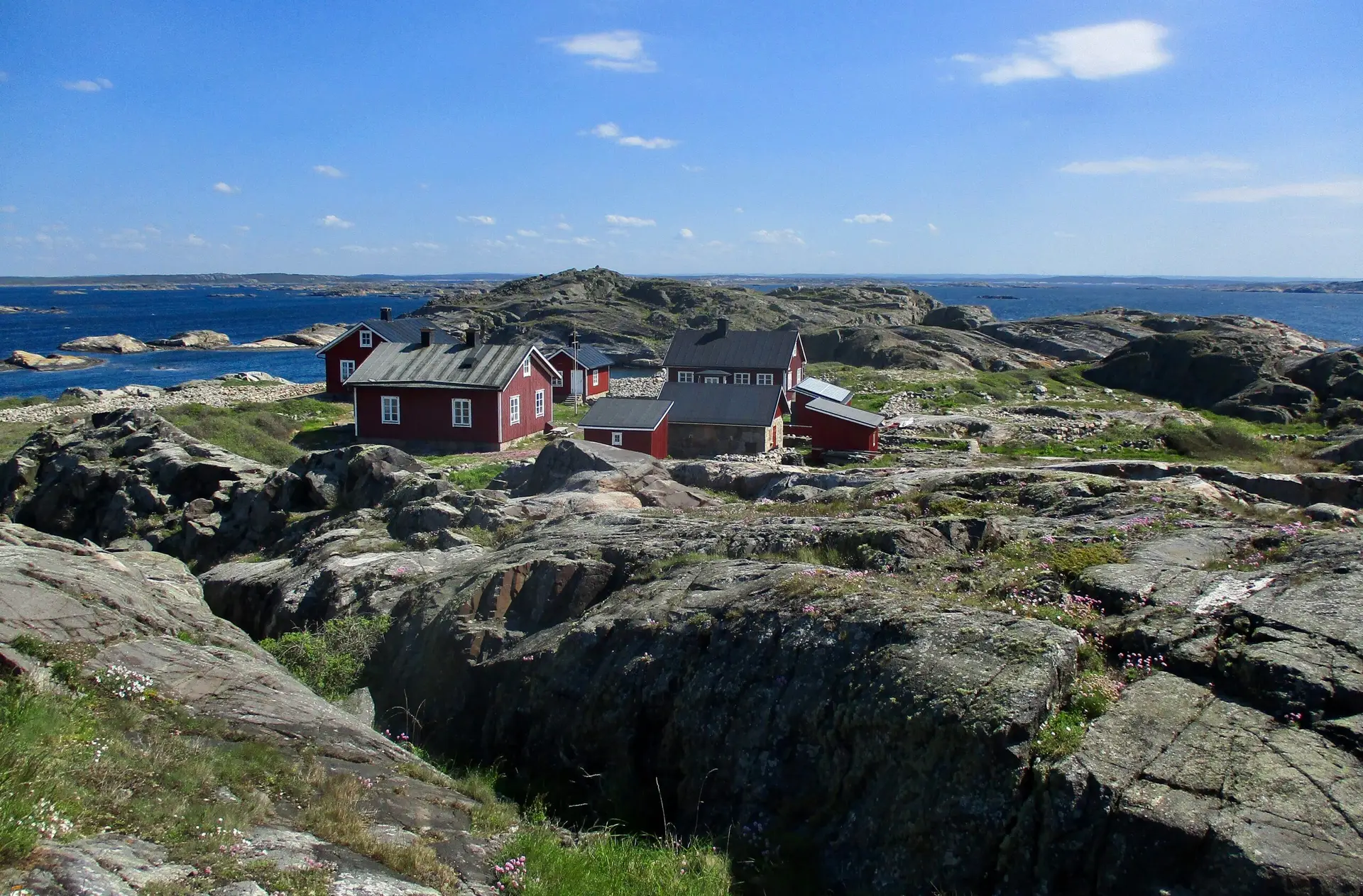 Ursholmen fyrvaktarboställe mitt i Kosterhavets yttre skärgård